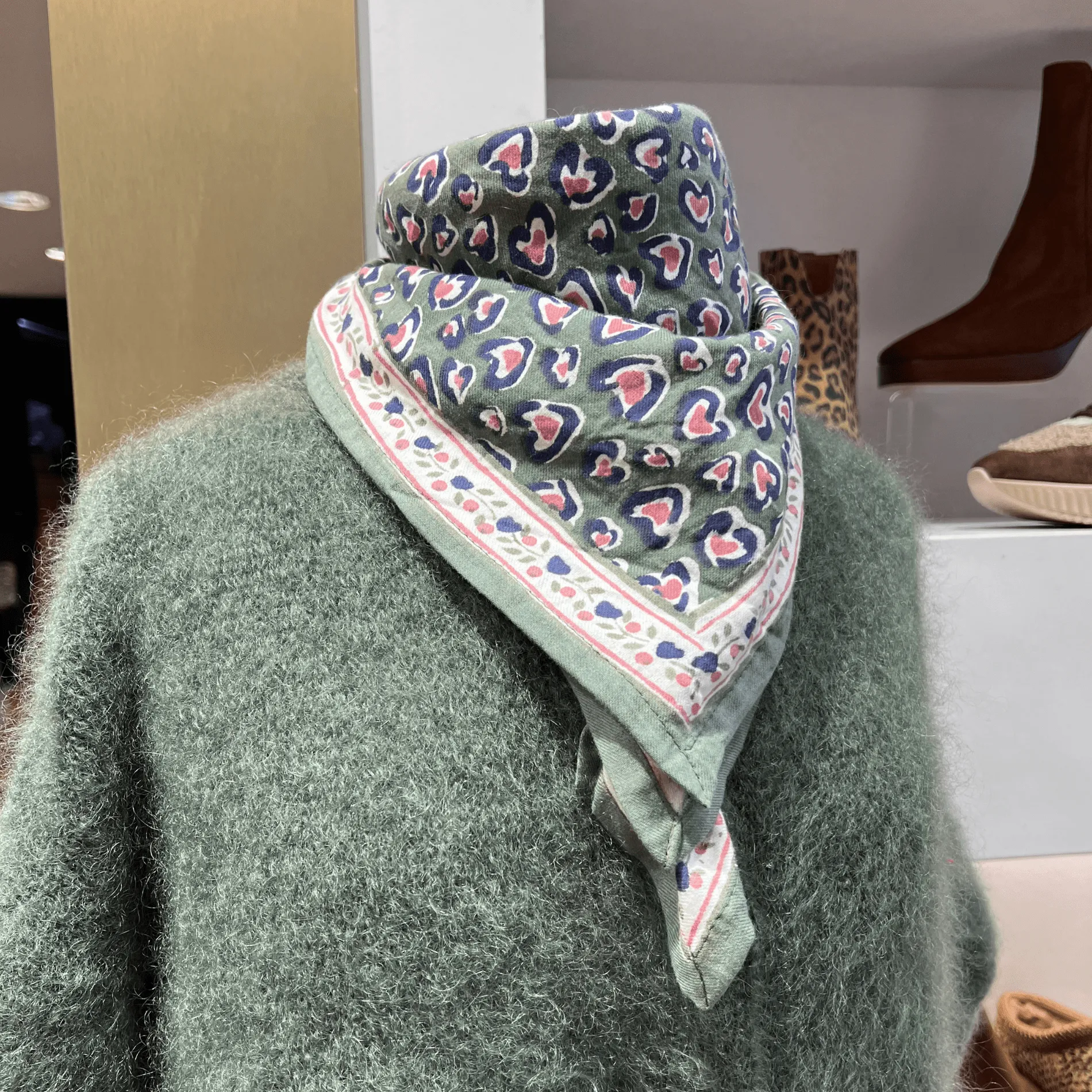 maison augustin /foulard leo sapin Flash Sale