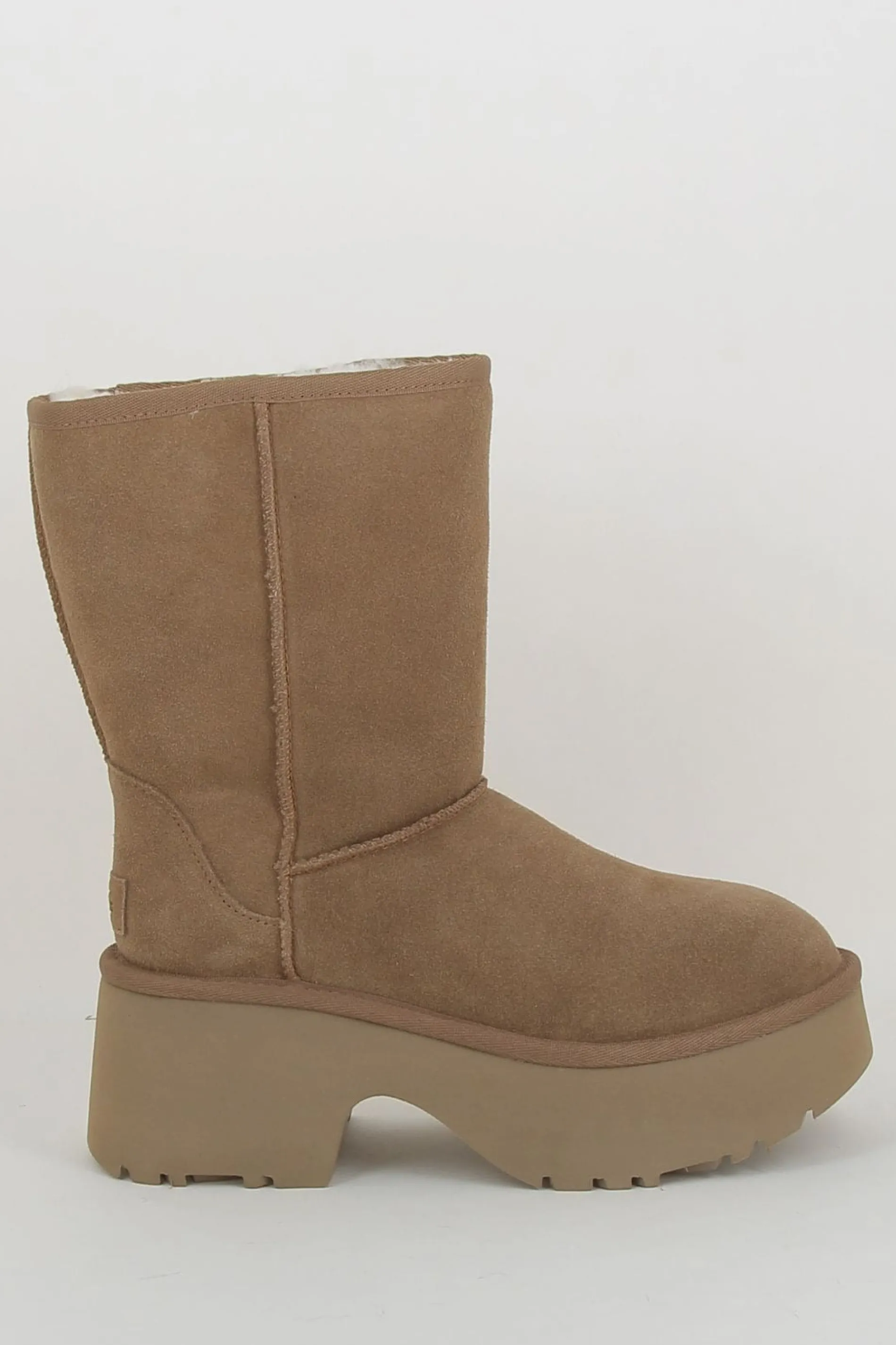 UGG /classic short new he camel New